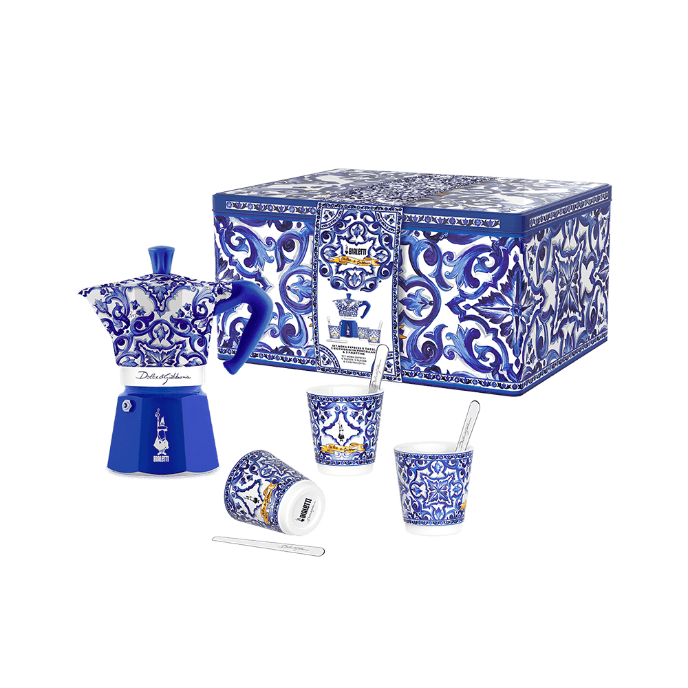 Bialetti Dolce & Gabbana Box Moka Express Blu Mediterraneo за 6 шолј.,3 порцелански шолјички и 3 сребрени лаж.