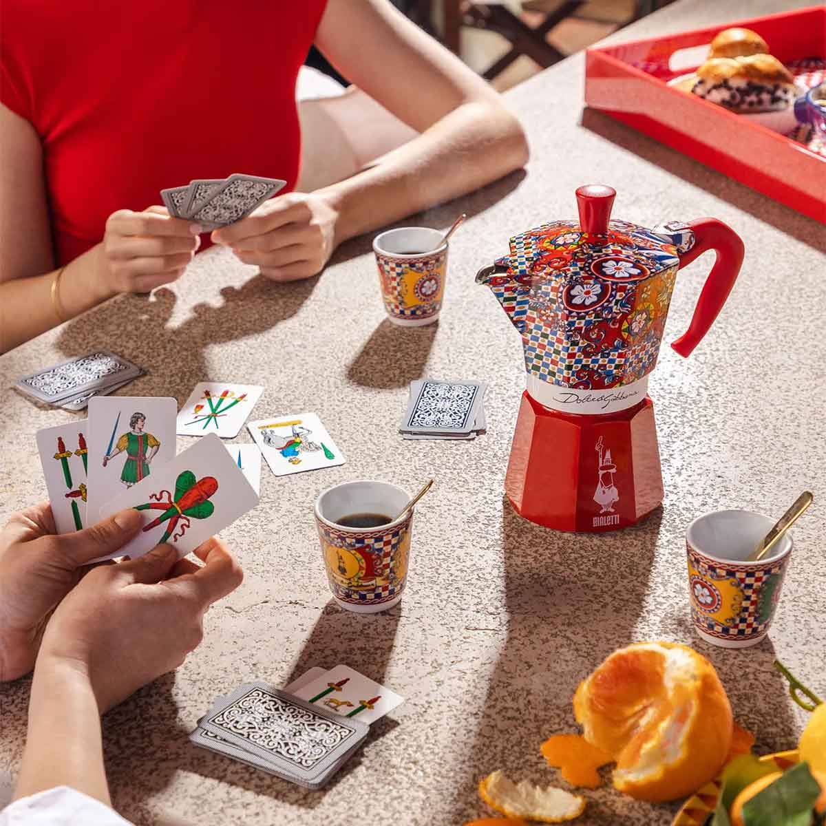Bialetti Dolce & Gabbana Box Set Moka Express Carretto Siciliano за 2 шолј.,2 порцелански шолјички и 2 златни лаж.